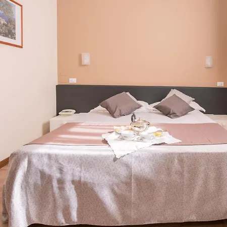 Europa Hotel 3*